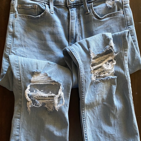 Hollister curvy high rise crop slim straight jeans - Picture 3 of 7